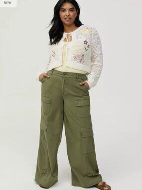 Torrid High Rise Wide Leg Cargo Pants Olive Green Baggy Size 18R